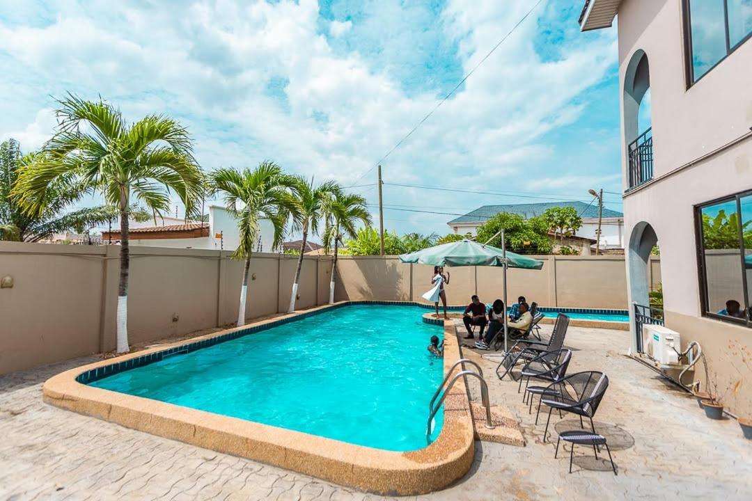 Dann Residence Ogbodjo Экстерьер фото