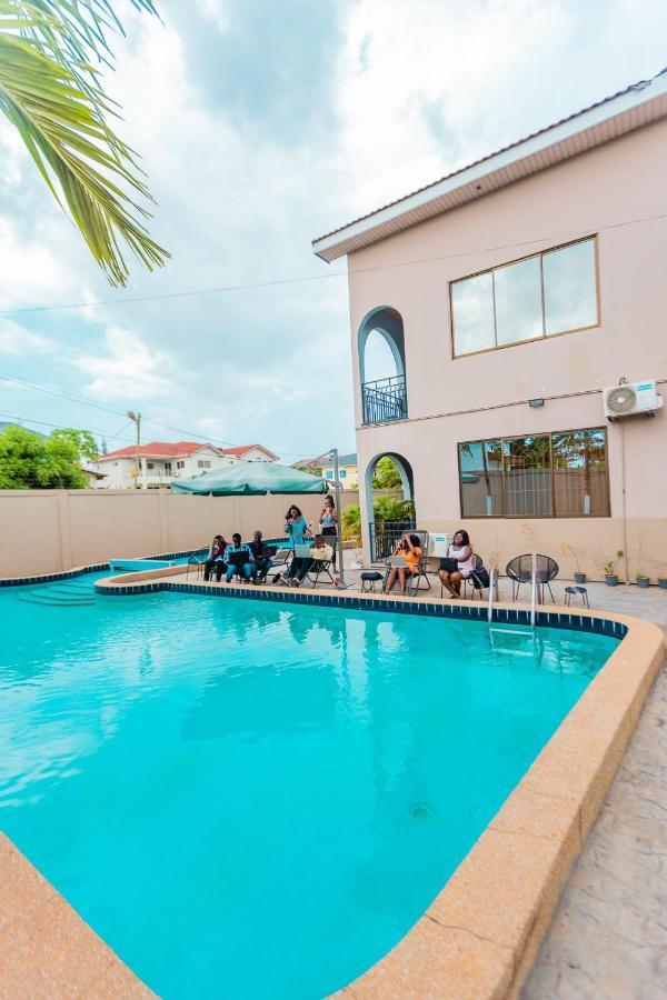 Dann Residence Ogbodjo Экстерьер фото