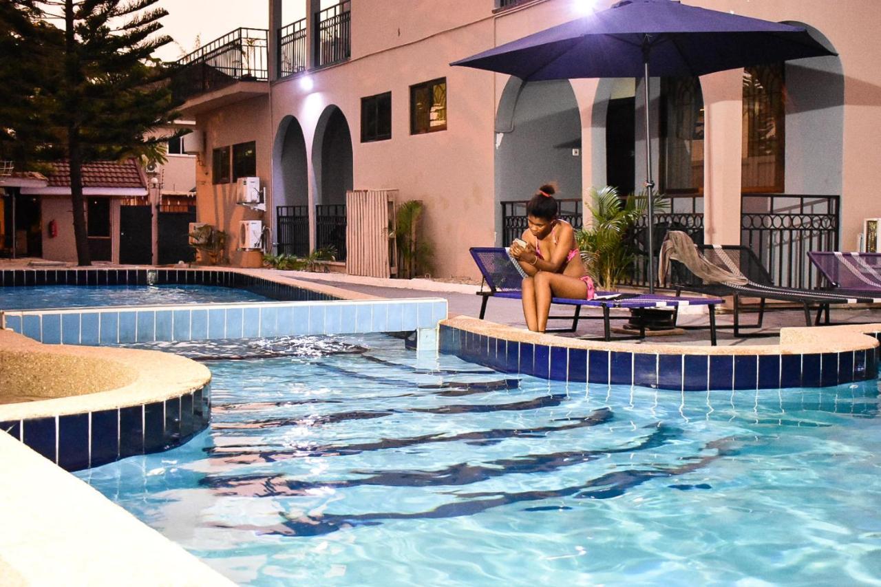 Dann Residence Ogbodjo Экстерьер фото